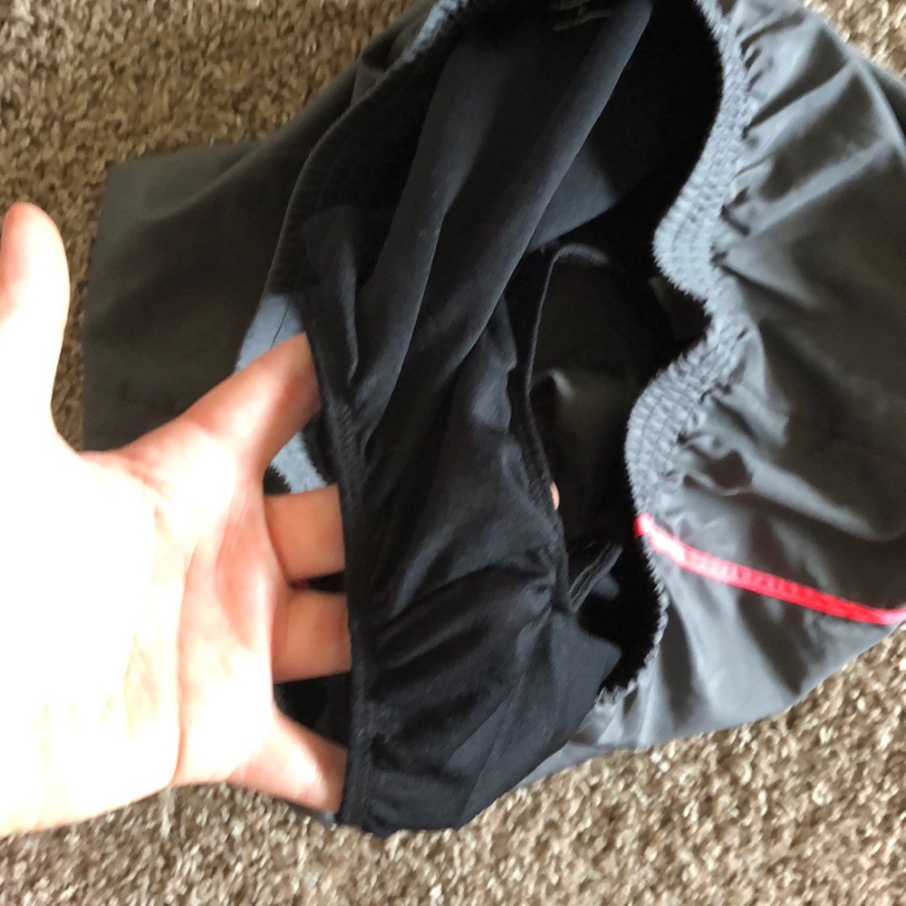 Shorts - Picture 3 of 3